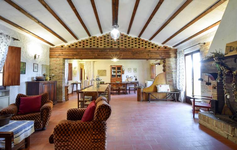 Appartamento intero, Accogliente appartamento con piscina, giardino, parcheggio in Monte Santa Maria Tiberina, Valtiberina