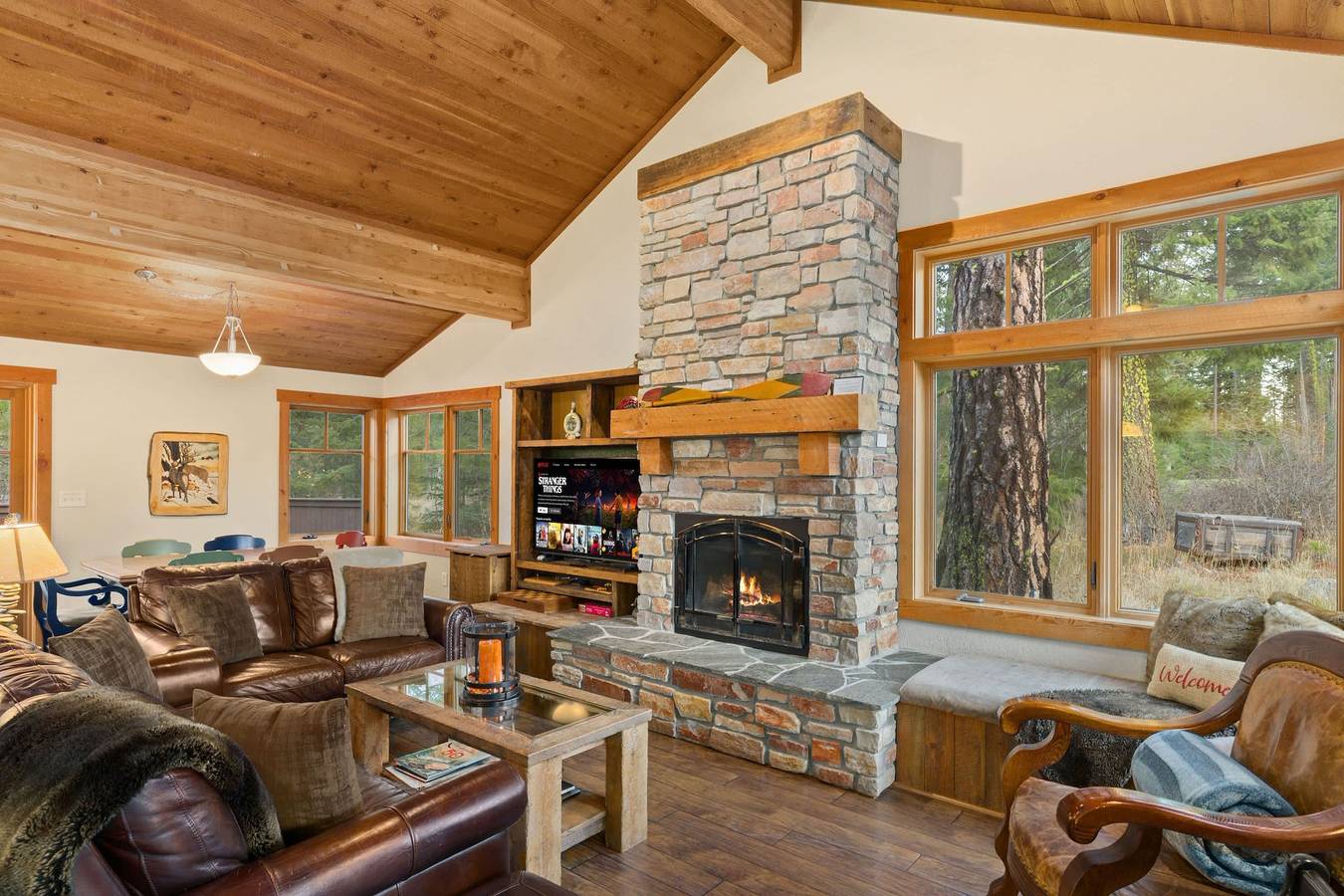 5Bd, Hottub, Fireplaces, Firepit, Bbq, Bonus Suite in Condado de Kittitas