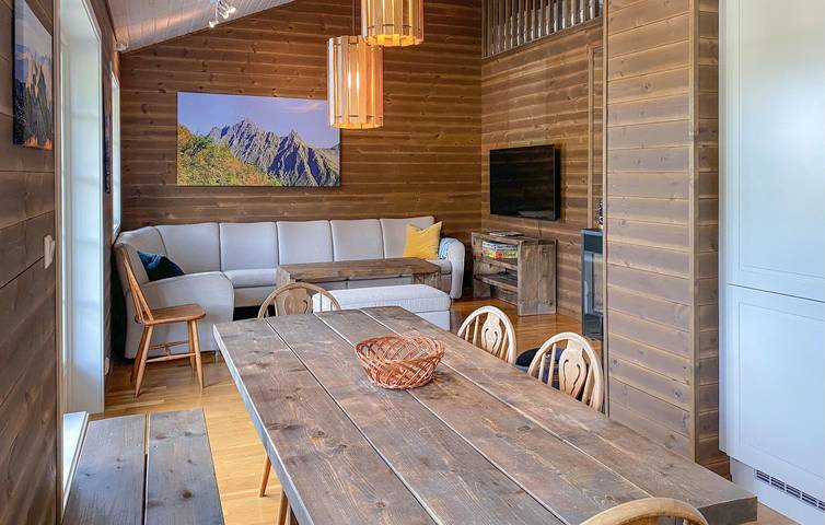 Ganze Ferienwohnung, Ferienwohnung für 6 Personen mit Terrasse in Strandafjellet, Stranda