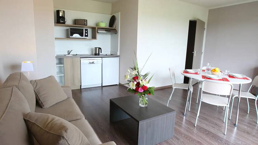 Gîte pour 4 personnes, avec piscine à Roz-sur-Couesnon - 3
