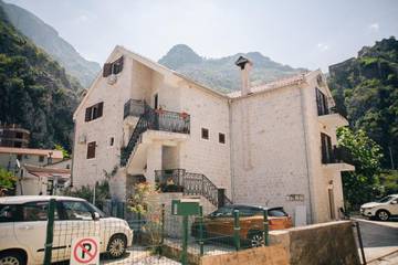 Chambre d’hôte pour 2 personnes, avec terrasse à Kotor