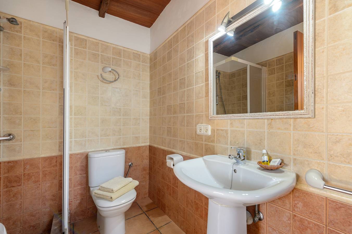 Betoverende Villa "Casa Es Pins" met zwembad, terras, airconditioning & Wi-Fi, foto 14