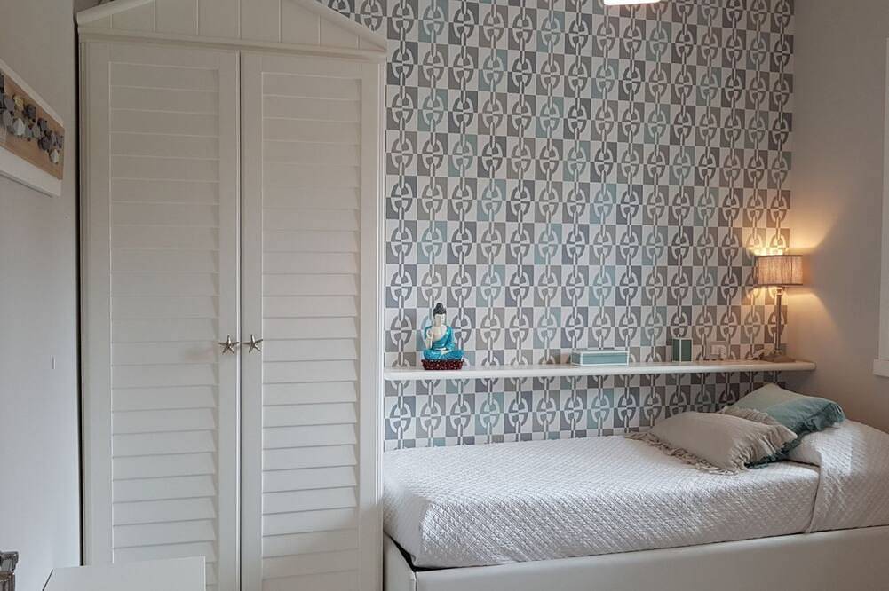 Villa Ilaria 5 nuits 10% de réduction; 7 nuits 25% de réduction! Il suffit de demander! in Cinquale, Montignoso