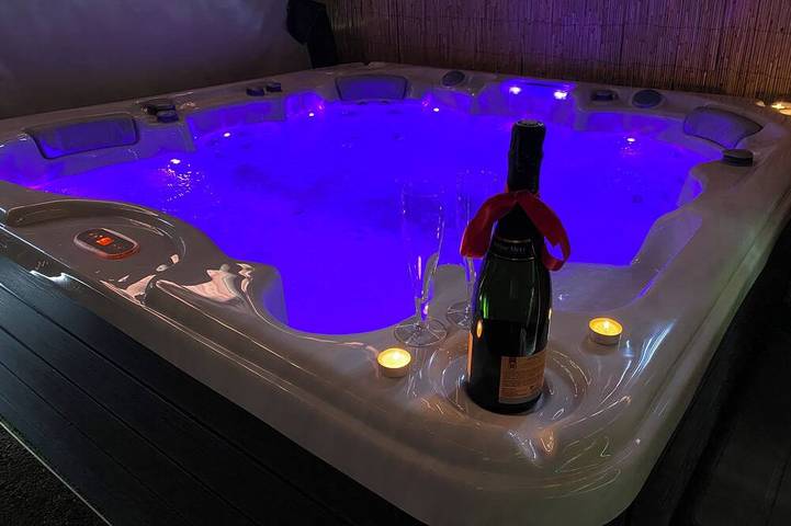 Appartement de vacances pour 2 personnes, avec Jacuzzi ainsi que Terrasse et Jardin