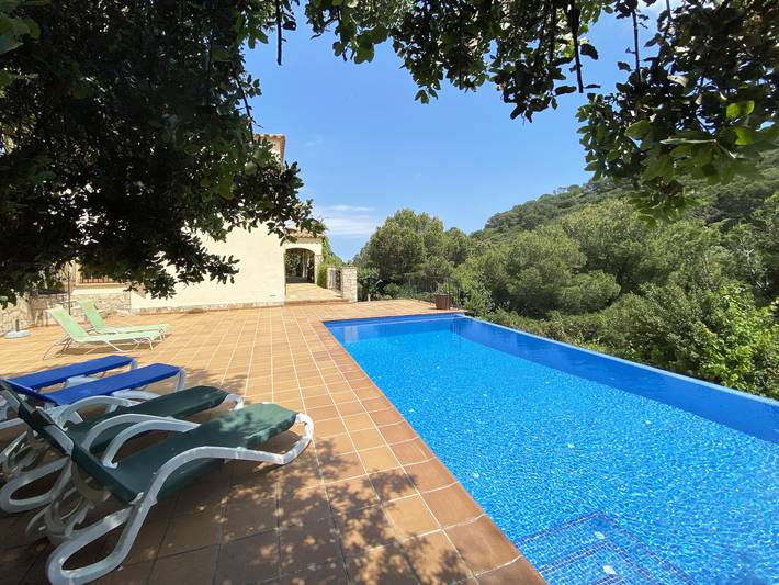 Casa rural para 8 personas, con terraza y jardín en Begur - 4