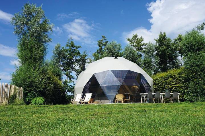 Camping voor 5 personen, with Terras and Tuin as well as Uitzicht in Provincie Utrecht