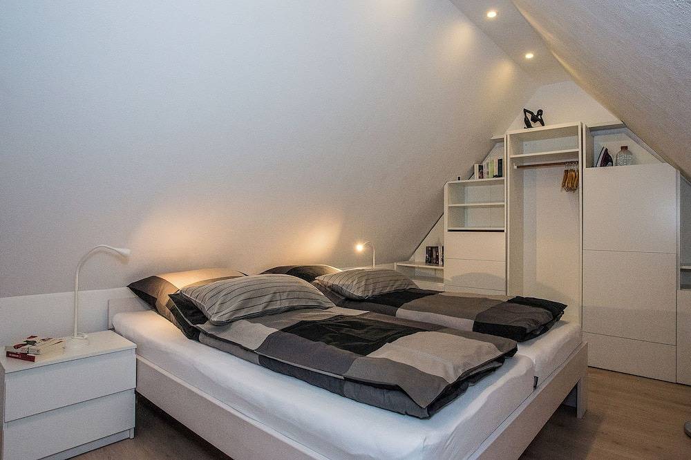Ganze Wohnung, Offen gestaltete Galeriewohnung über 1. und 2.Etage in Heide, Heide und Umgebung