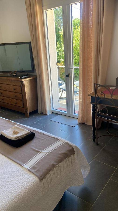 Location de vacances pour 2 personnes, avec jardin à Régusse - 3