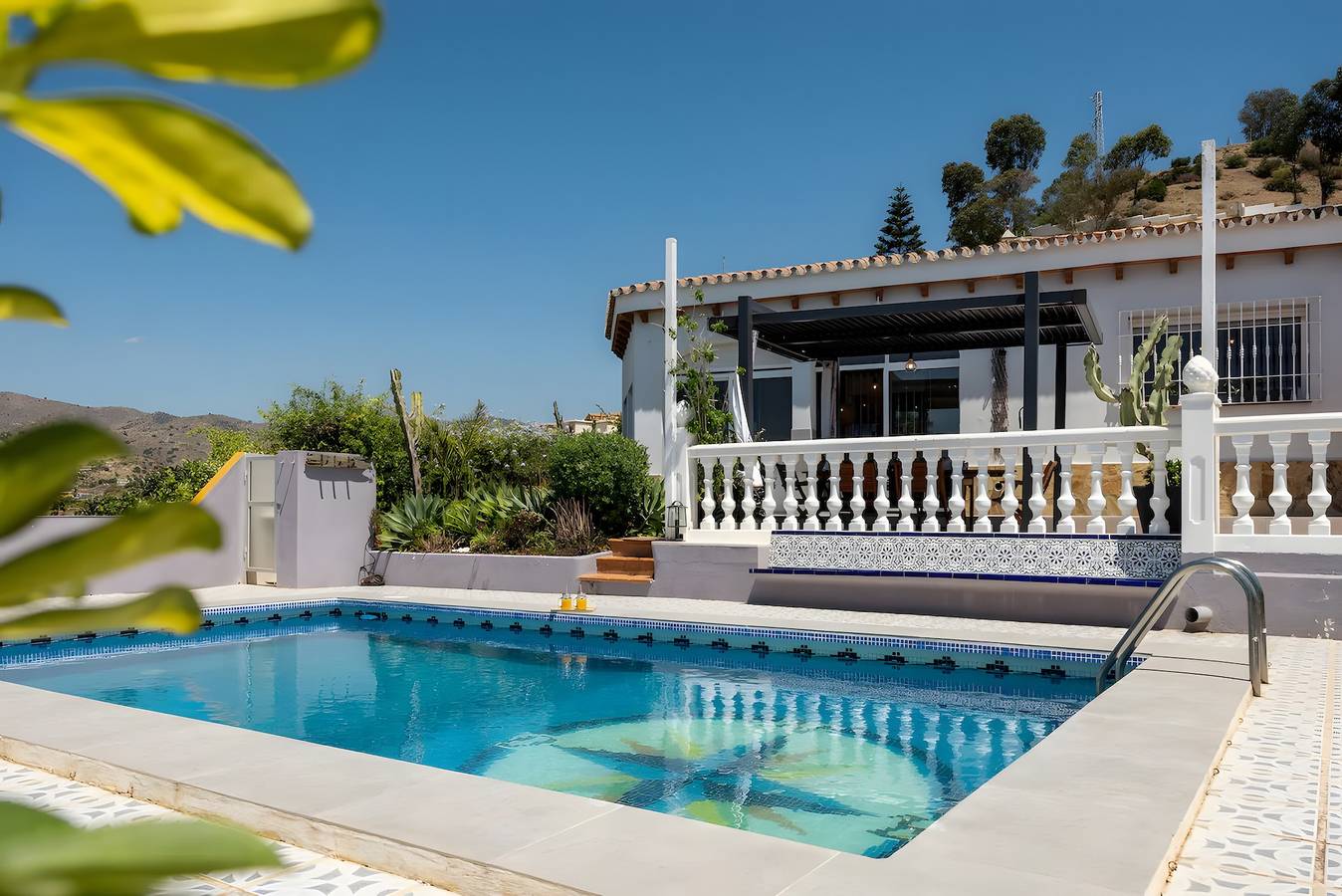Villa 'Botanic' mit Meerblick, privatem Pool und WLAN in Torre de Benagalbón, Rincón de la Victoria