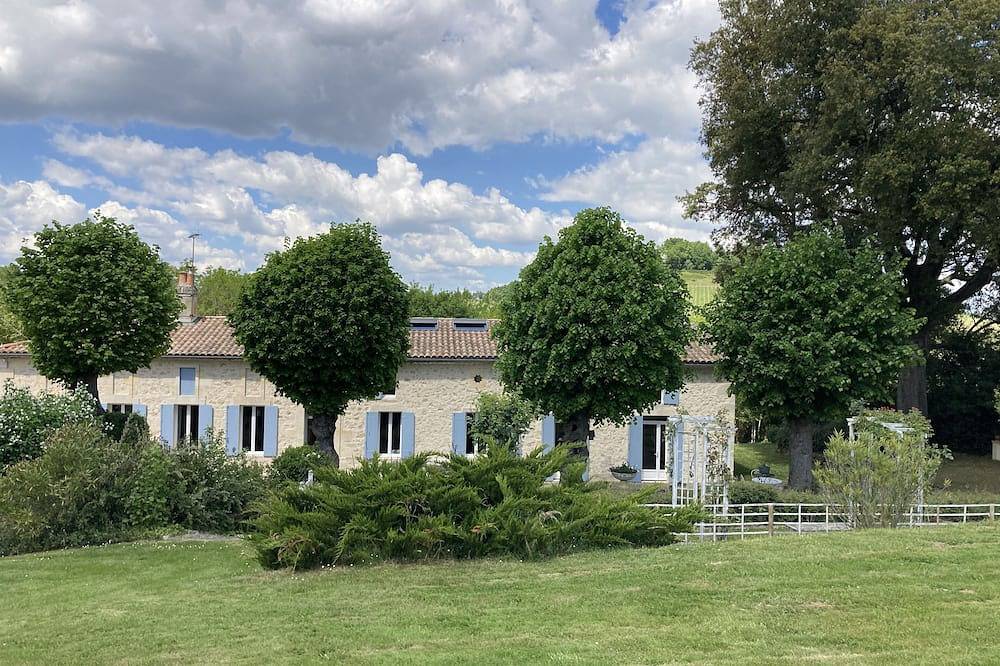 Longère de 9 couchages avec piscine au cœur des coteaux de Loupiac de Cadillac in Loupiac, Région de Langon