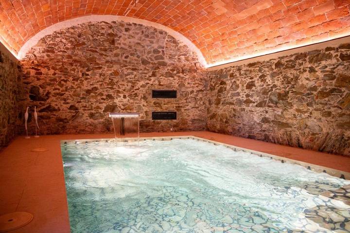 Holiday home for 8 people, with garden and pool as well as view, with pets - 1