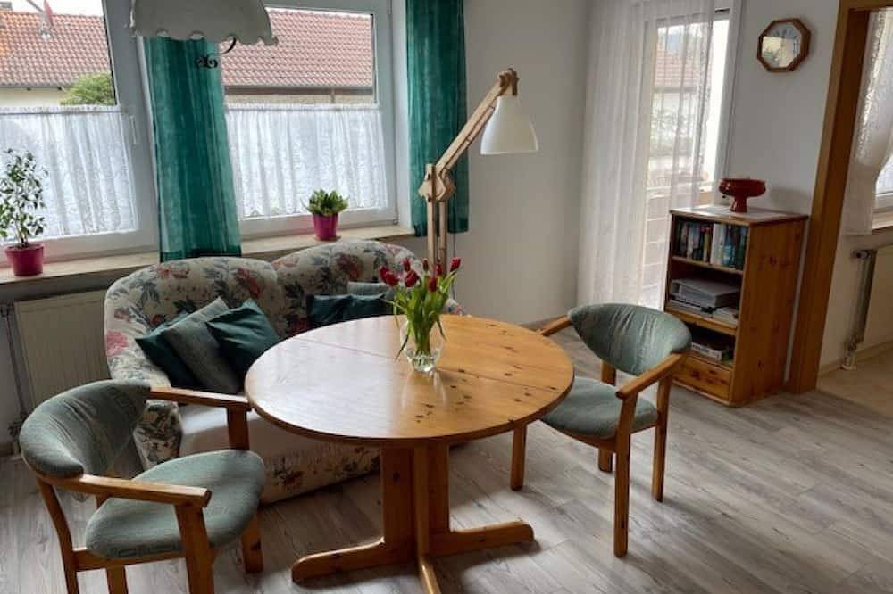 Ganze Wohnung, 3-Sterne Nichtraucherferienwohnung (40m2) in Bad Staffelstein 350m von der Therme entfernt in Bad Staffelstein, Oberes Maintal - Coburger Land