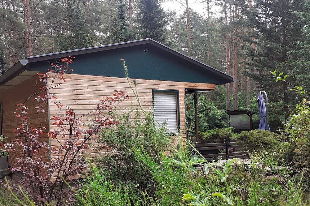 Ferienhaus Waldoase  für 2 - 3 Personen, freistehend auf eingezäuntem Grundstück in Fichtenwalde, Beelitz