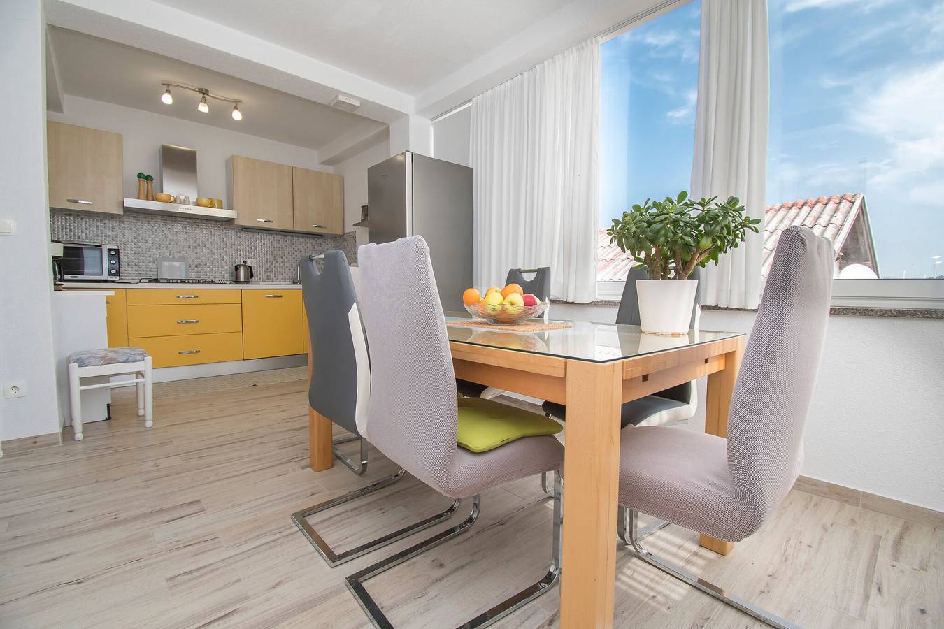 Ganze Wohnung, Apartment Filipovic in Bilice, Šibenik-Knin
