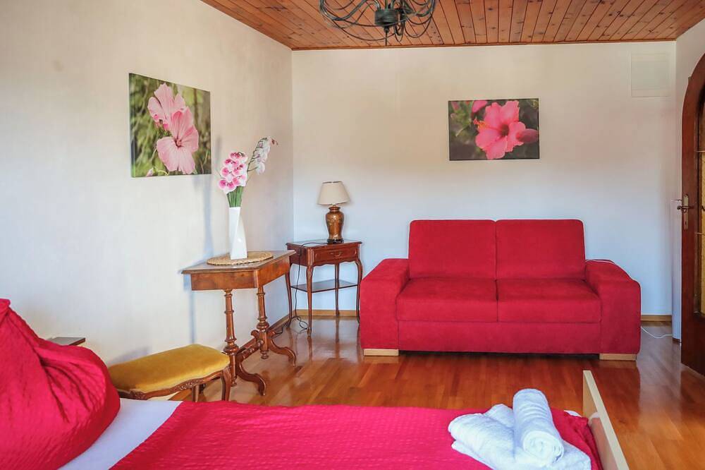 Ganze Wohnung, Ferienwohnung Seeblick 3 in Velden am Wörther See, Villach-Land