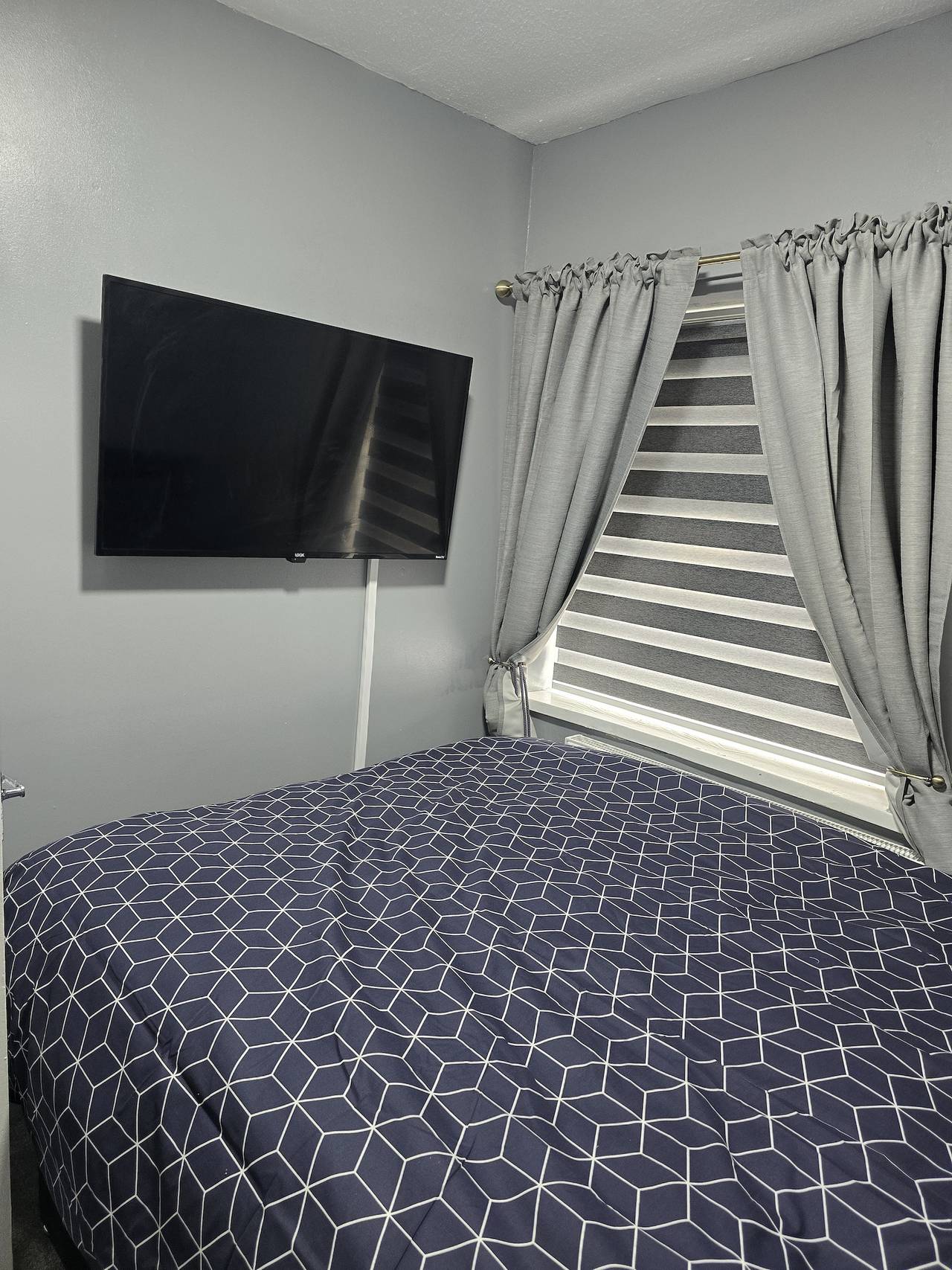 Manchester - House - Sleeps 6 - Parking - Garden in Manchester, Greater Manchester
