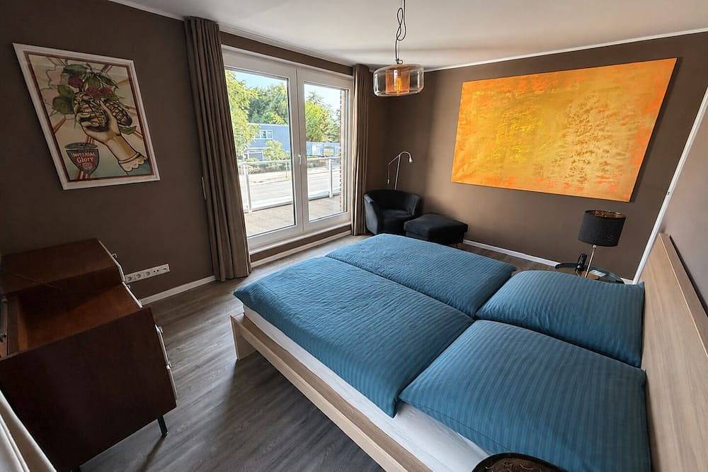 Ganze Wohnung, Exklusive 130m² Maisonette-Penthouse-Wohnung mit großer Dachterrasse in Oldenburg, Niedersachsen