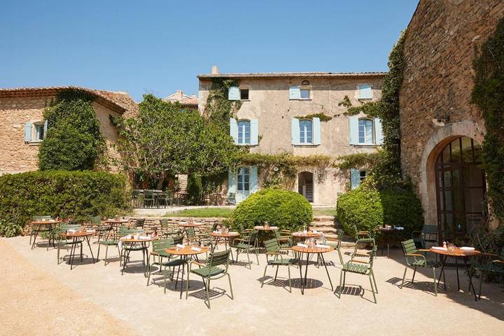 Chambre d’hôte pour 2 personnes, avec Terrasse et Jacuzzi ainsi que Jardin et Piscine