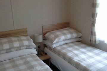 Static Caravan for 4 People in Christchurch, Dorset, Photo 3