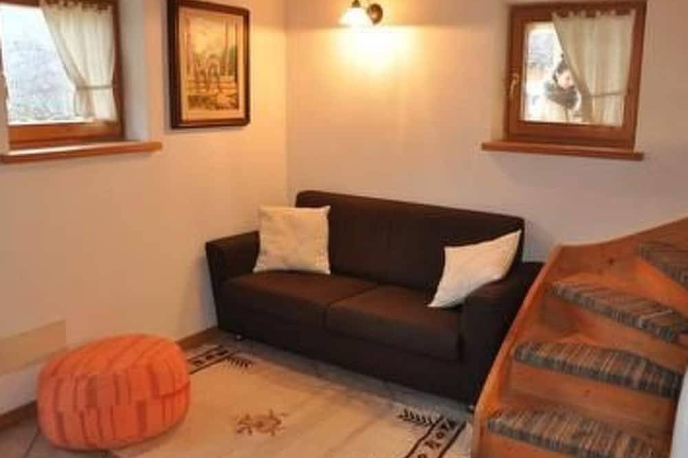 Romantisches Chalet in den Wiesen der Dolomiten in Mezzano, Dolomiti di Fiemme