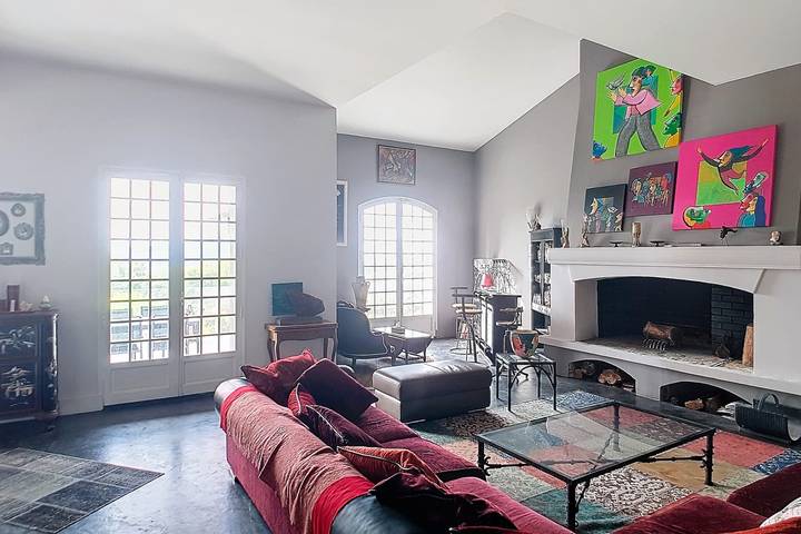 Location de vacances pour 15 personnes, avec jardin ainsi que piscine et terrasse à Le Castellet - 2