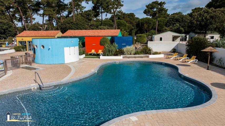 Gîte pour 4 personnes, avec sauna ainsi que bassin pour enfant et jacuzzi à Saint-Trojan-les-Bains