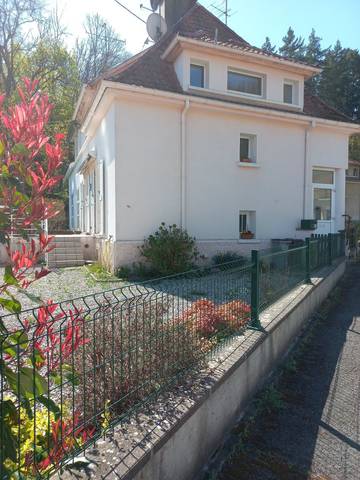 Gîte pour 6 personnes, avec terrasse et jardin à Thann
