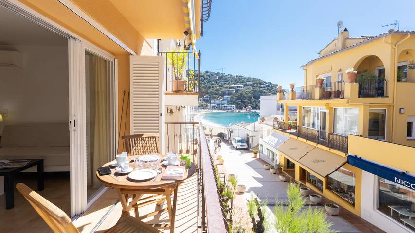 Vakantieappartement voor 6 personen, met uitzicht op zee en terras in Palafrugell