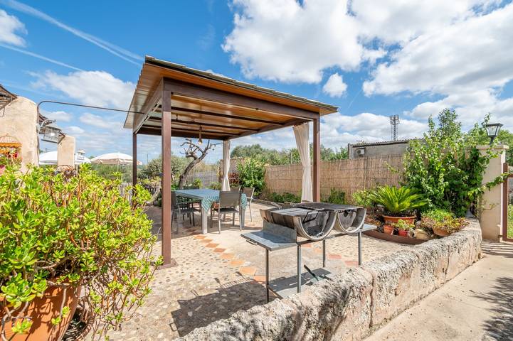 En sineu   finca son matginet a 1km del centro in Sineu, Interior de Mallorca