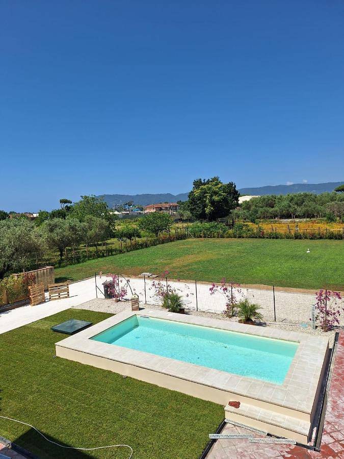 Ferienwohnung für 4 Personen, mit Garten und Pool sowie Ausblick