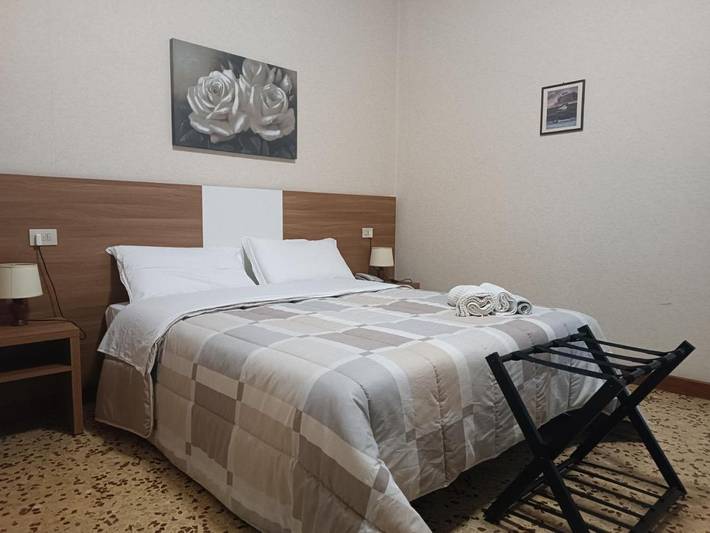 Hôtel pour 2 personnes, avec terrasse dans Castrocaro Terme - 2