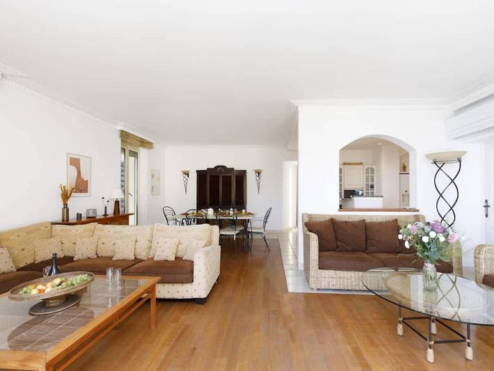 Villa pour 10 personnes, avec jacuzzi ainsi que piscine et jardin, adapté aux familles à Théoule-sur-Mer - 3