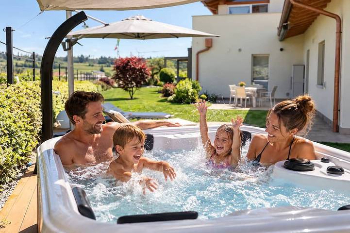 Appartamento vacanze per 5 persone, con idromassaggio e giardino nonché terrazza - 1