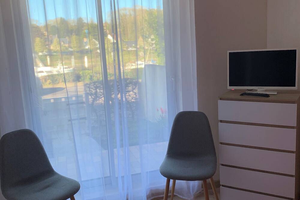 Appartement entier, Normandy Face au port . charmant T2 Rdc 2 pers. Avec terrasse & jardinet in Saint-Valery-en-Caux, Région de Dieppe