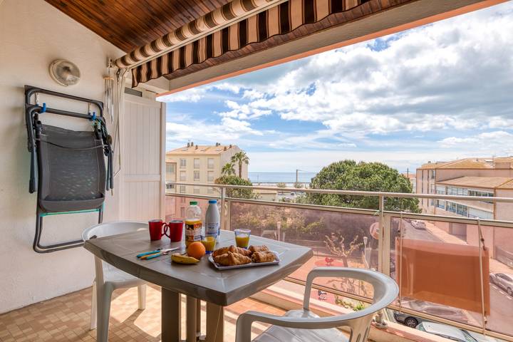 Apartamento entero, Estudio 'Les Ptits Loups, Le Grau D'agde' con vistas al mar y aire acondicionado in Grau d’Agde, Agde