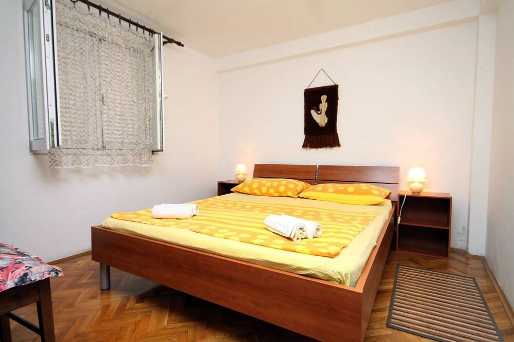 Ganze Wohnung, 1-Zimmer-Ferienwohnung am Strand Drvenik Donja vala, Makarska (A-6658-b) in Drvenik, Makarska Riviera