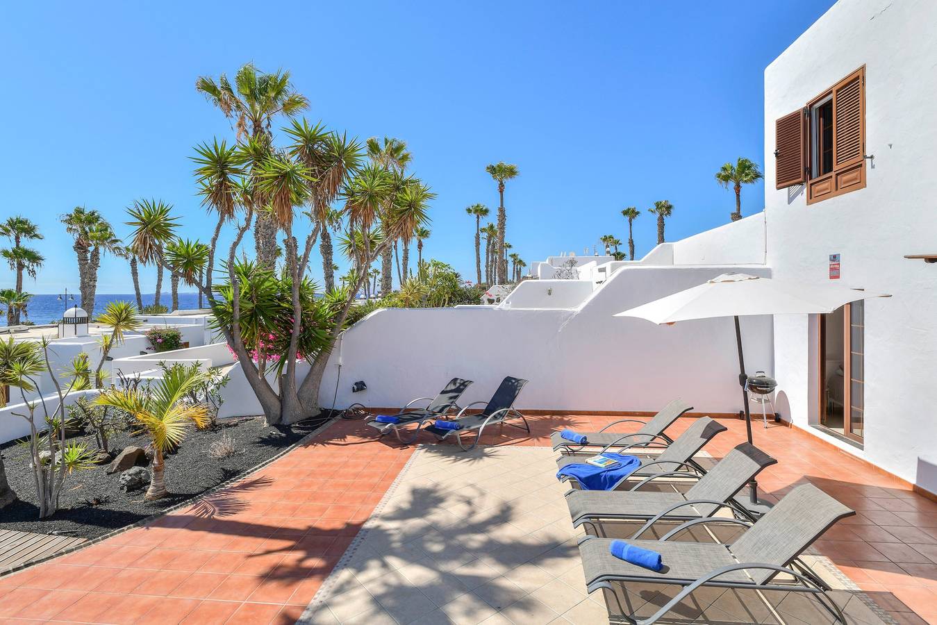 Ganze Wohnung, Ferienwohnung "Puerto Chico 2" mit Balkon, Meerblick, Gemeinschaftspool und Wlan in Playa Blanca, Yaiza