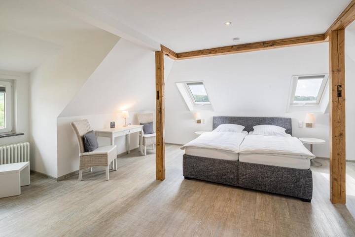 Hotel für 2 Personen, mit Balkon und Terrasse sowie Garten und Ausblick in Seesen - 4