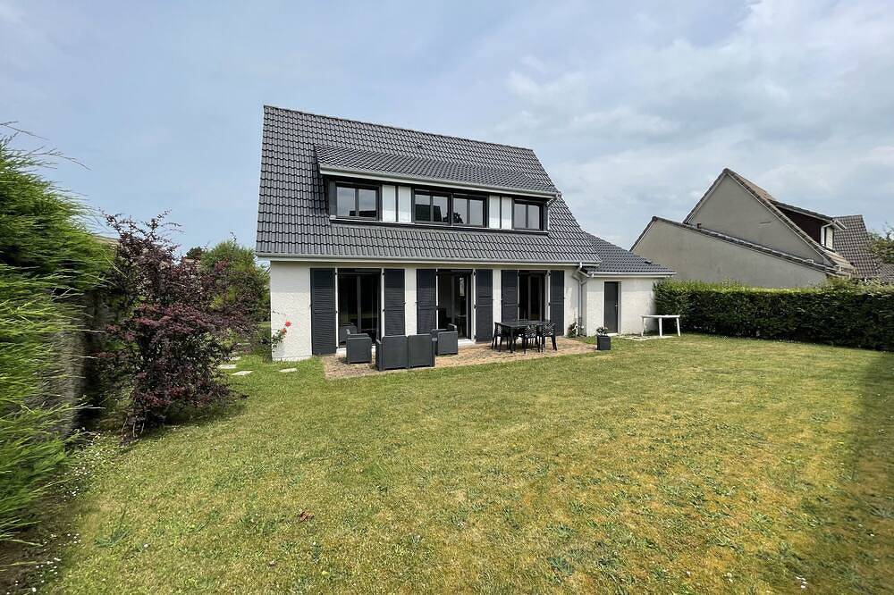 Villa  1.4 Km De La Mer  8 Couchages ideal famille et amis calme assuré in Saint-Valery-en-Caux, Région de Dieppe