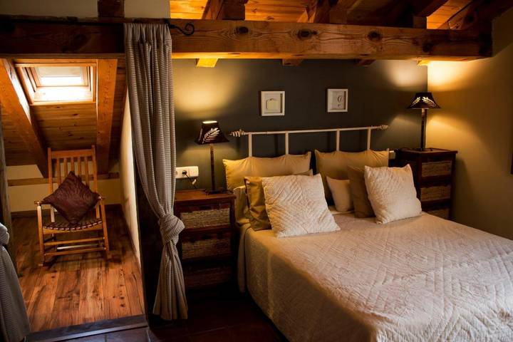 Casa rural para 21 personas, con vistas y jardín, Se admiten mascotas - 1