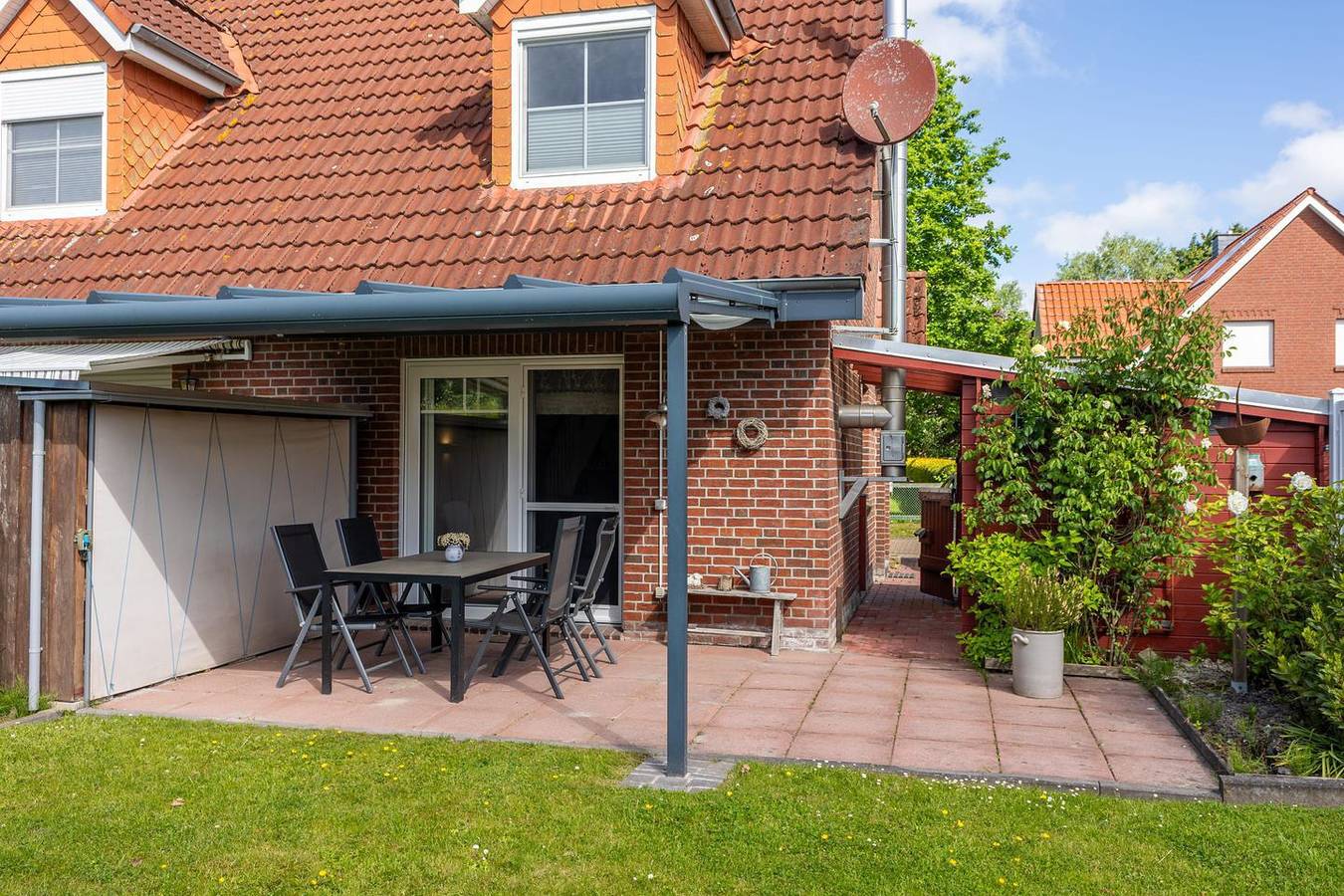 Einfach zur Ruhe kommen - perfekte Austattung mit Kamin in Campen, Krummhörn