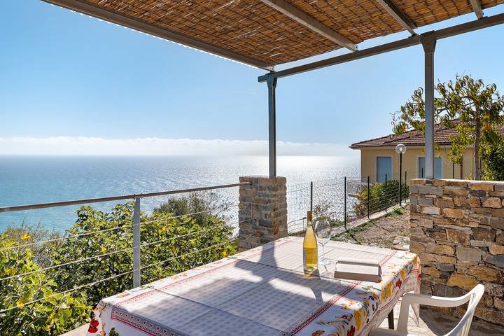 Ferienwohnung für 4 Personen, mit Kinderpool und Garten in Imperia Provinz - 2