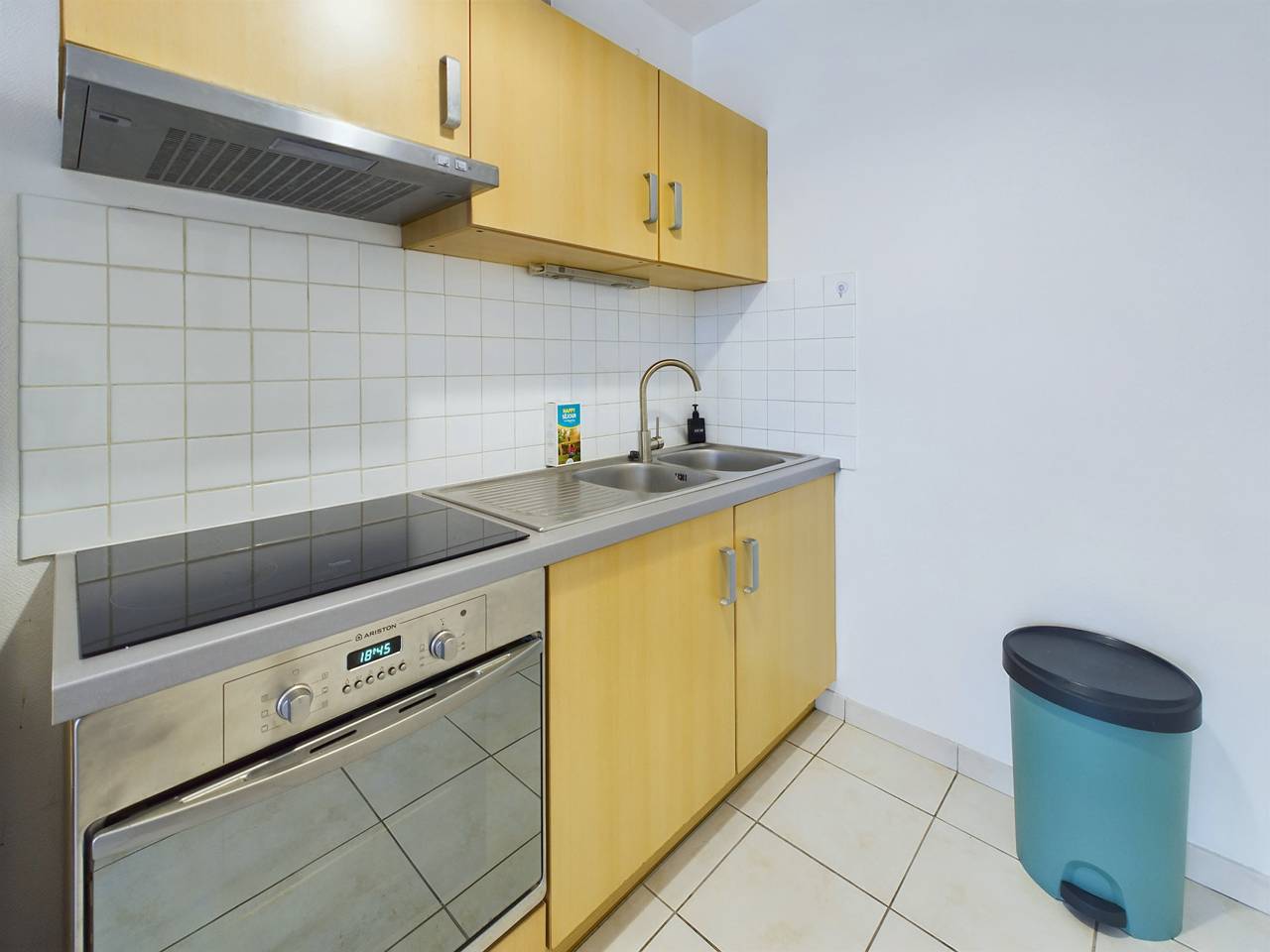 Appartement entier, 100 m de la plage, appartement, 2 adultes 2 enfants in Fouesnant, Côte de Cornouaille