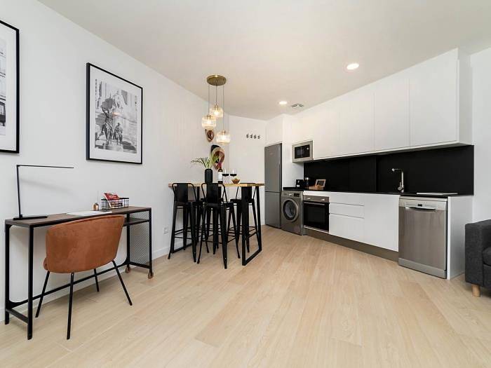 Apartamento vacacional entero, Aurora Stays by Charming Vi, Apartamento para 4, parking gratis in Madrid, Provincia de Madrid