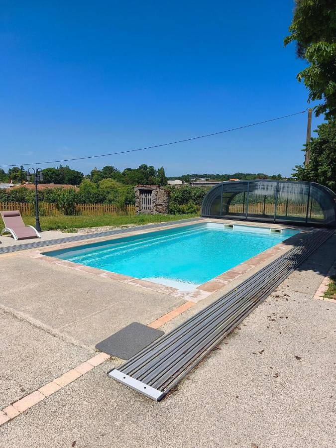 Grande maison en campagne avec piscine chauffée et découvrable in Chaudron-en-Mauges, Montrevault-sur-Èvre