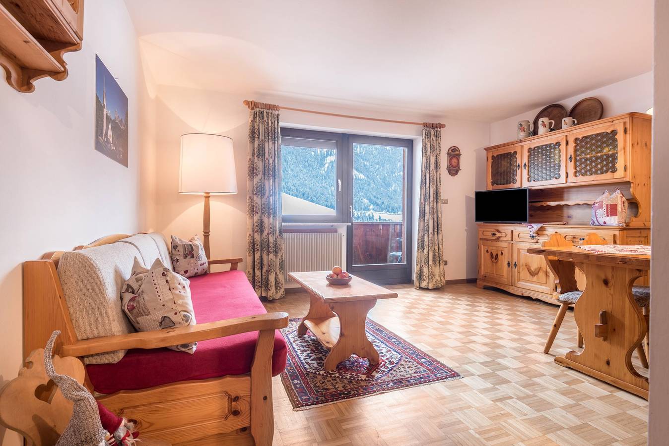 Entire apartment, Apartment "Casa Rustica Seceda" Near the Ski Lift with Mountain View, Wi-Fi, Balcony & Garden in Ortisei, Dolomiti Superski