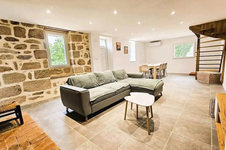 Villa pour 6 personnes, avec terrasse