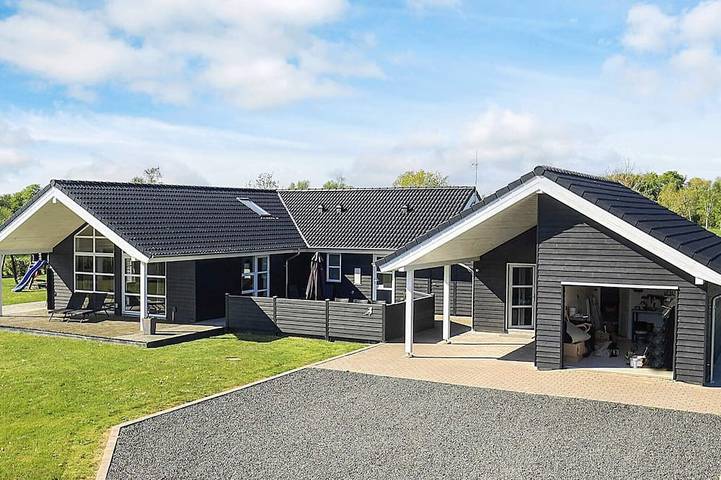 Ferienhaus für 8 Personen, mit Garten und Sauna sowie Whirlpool und Terrasse - 1