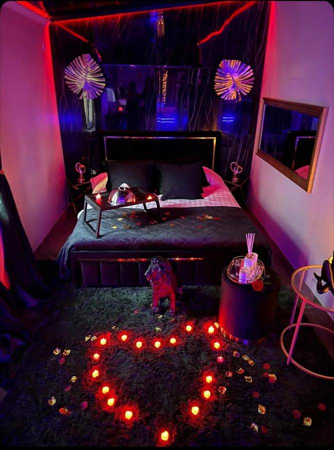 Location de vacances pour 2 personnes, avec jacuzzi ainsi que sauna et jardin à Goussainville - 2