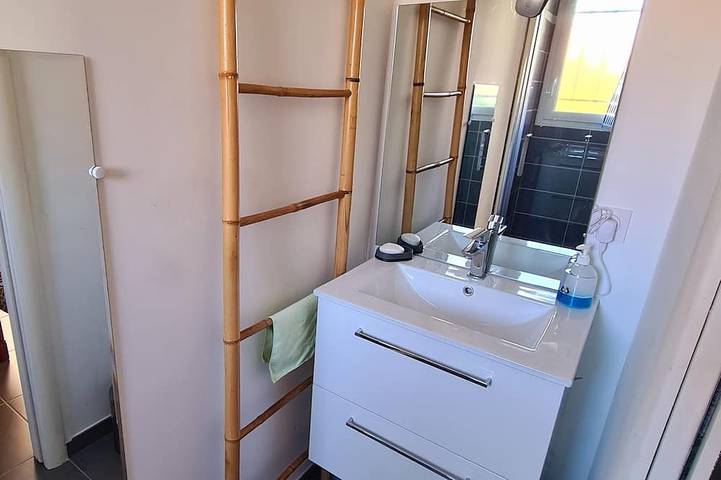 Location de vacances pour 4 personnes, avec jardin à Mudaison - 4